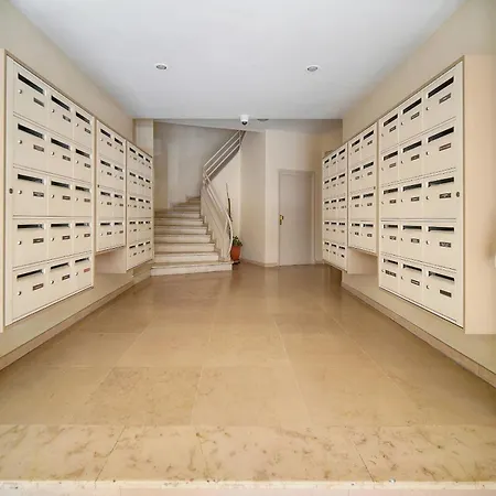 Lumineux Avec Balcon A0b207