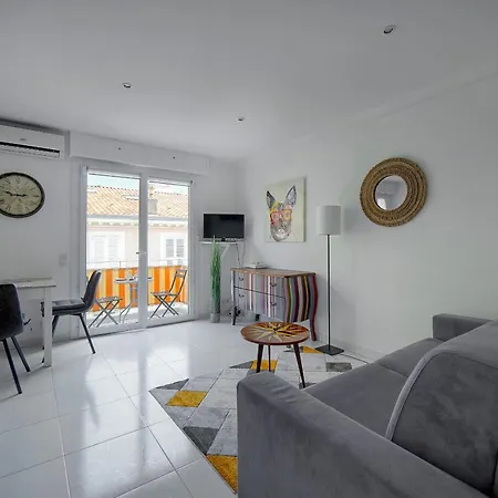 Lumineux Avec Balcon A0b207