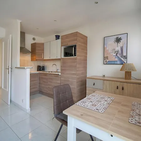 Lumineux Avec Balcon A0b207